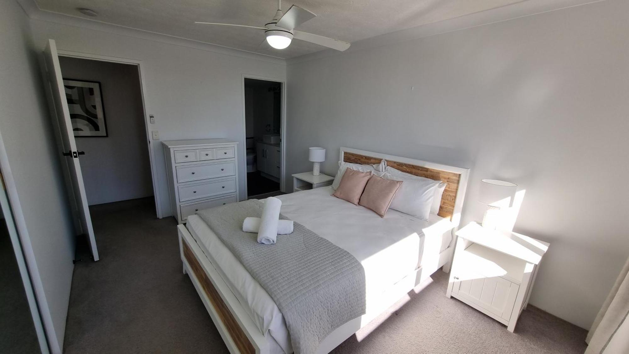 Breakers North Absolute Beachfront Apartments - Official Gold Coast Buitenkant foto